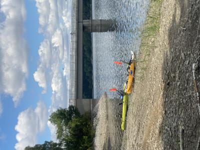 Ferienwohnung Möhnesee Anglerhaus Fußgängerbrücke.JPG